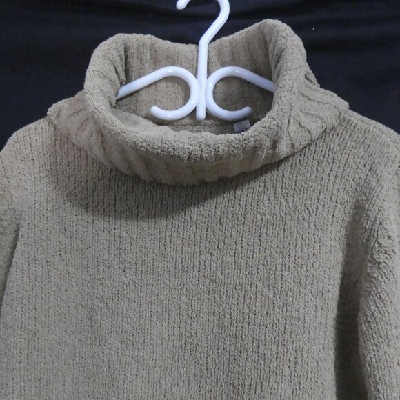 STUDIO LONDON - SL | large | Very Soft and Comfy Beige Turtleneck Sweater - Picture 4 of 15